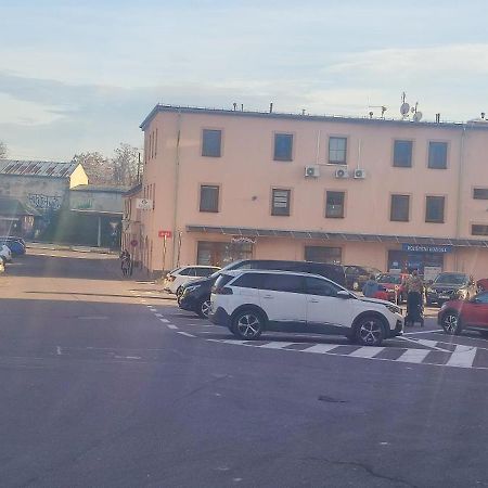 Apartmany Pod Divadlem Znojmo Bagian luar foto